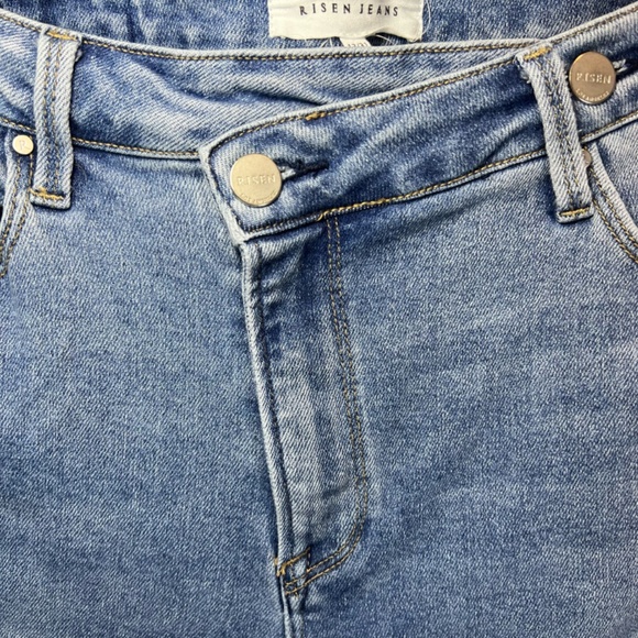 RISEN Women's High Rise Crossover Straight Leg Blue Medium Wash Stretch Sz 31x29 - Picture 3 of 14